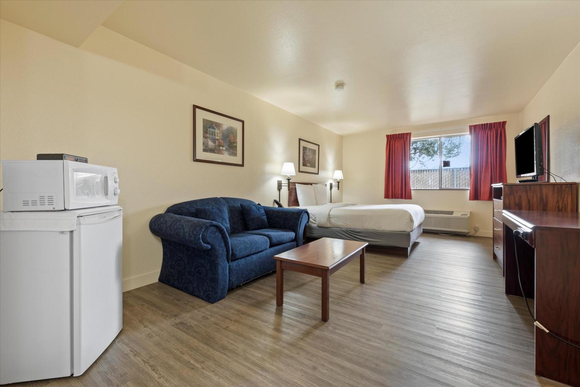 Quincy Inn And Suites 외부 사진