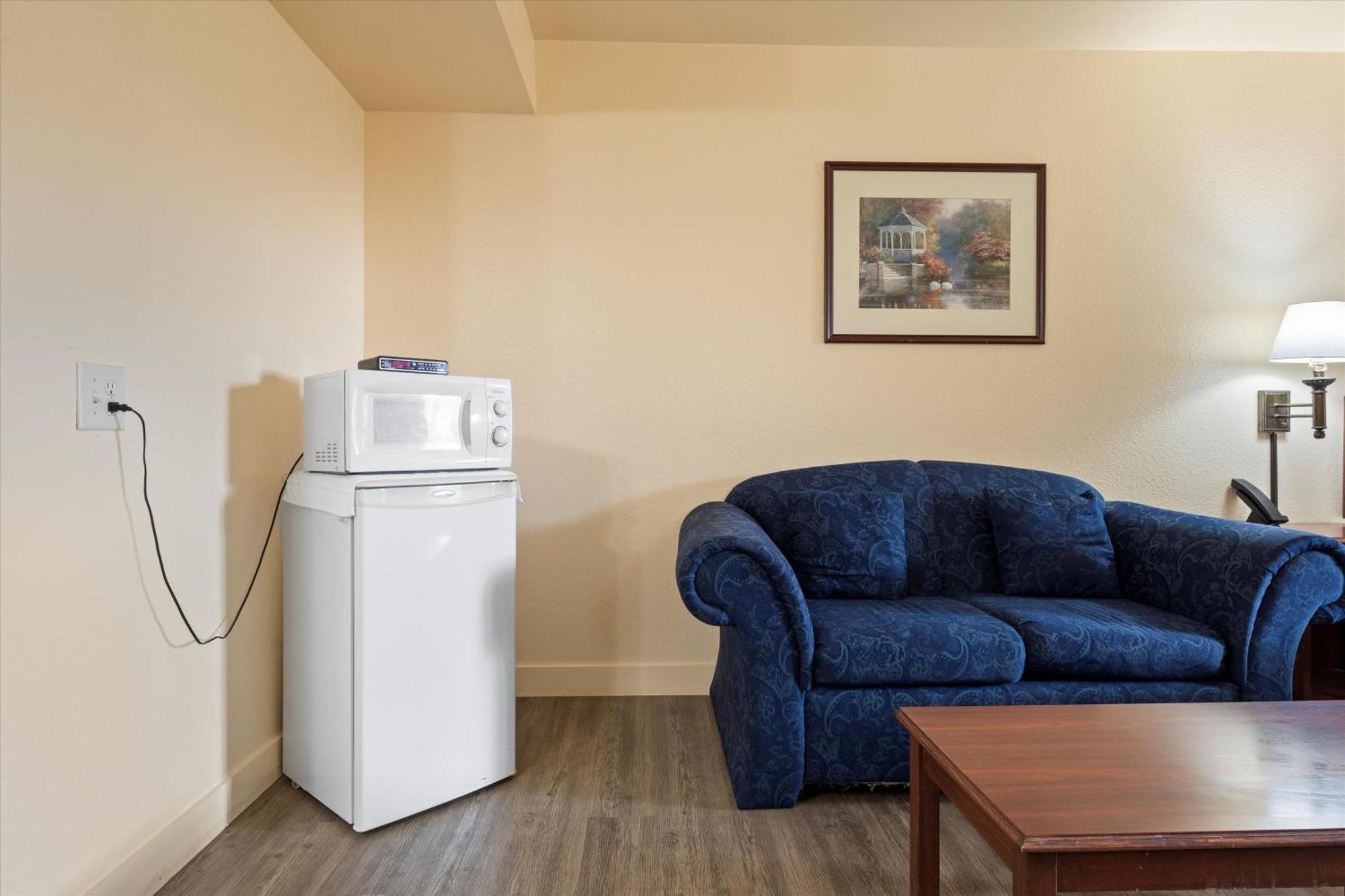 Quincy Inn And Suites 외부 사진