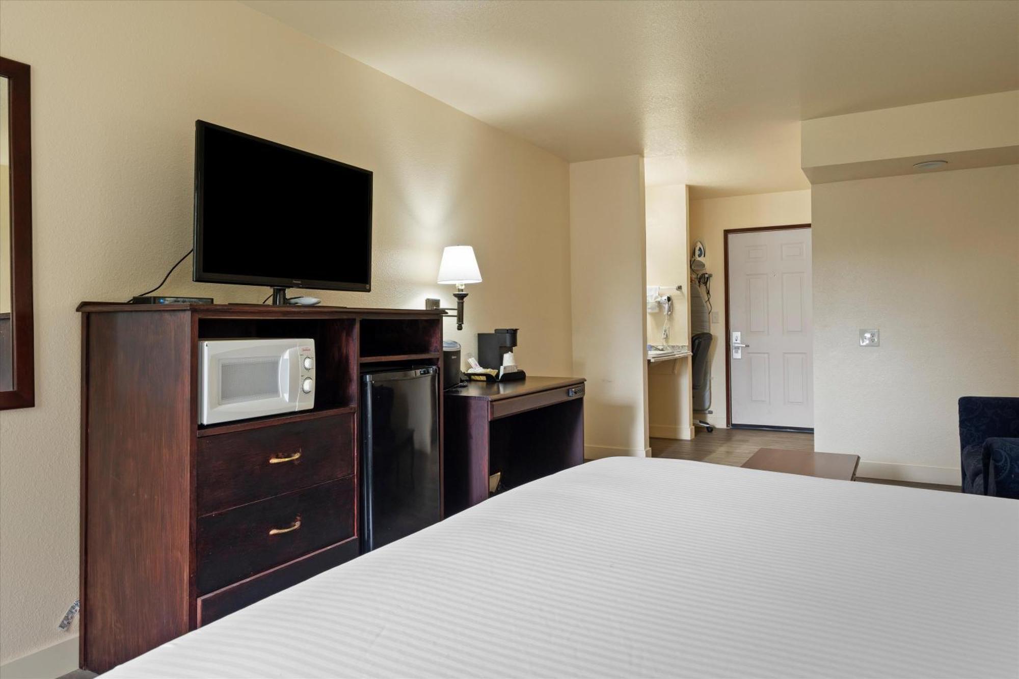 Quincy Inn And Suites 외부 사진