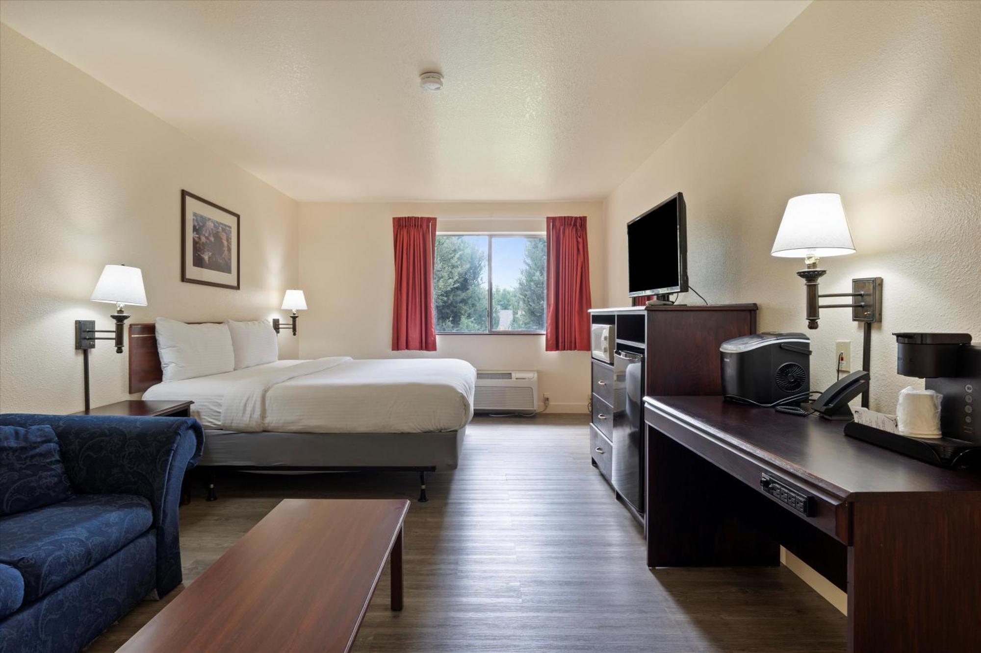 Quincy Inn And Suites 외부 사진