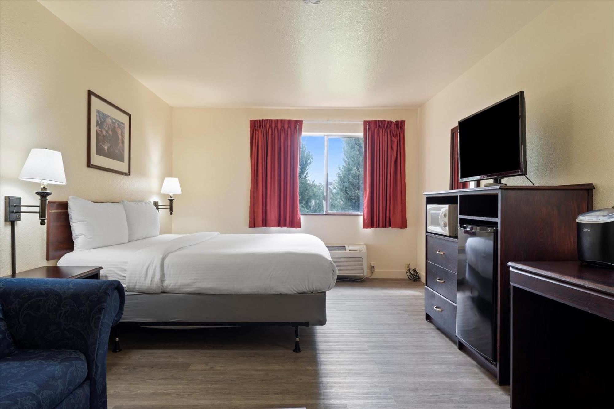 Quincy Inn And Suites 외부 사진