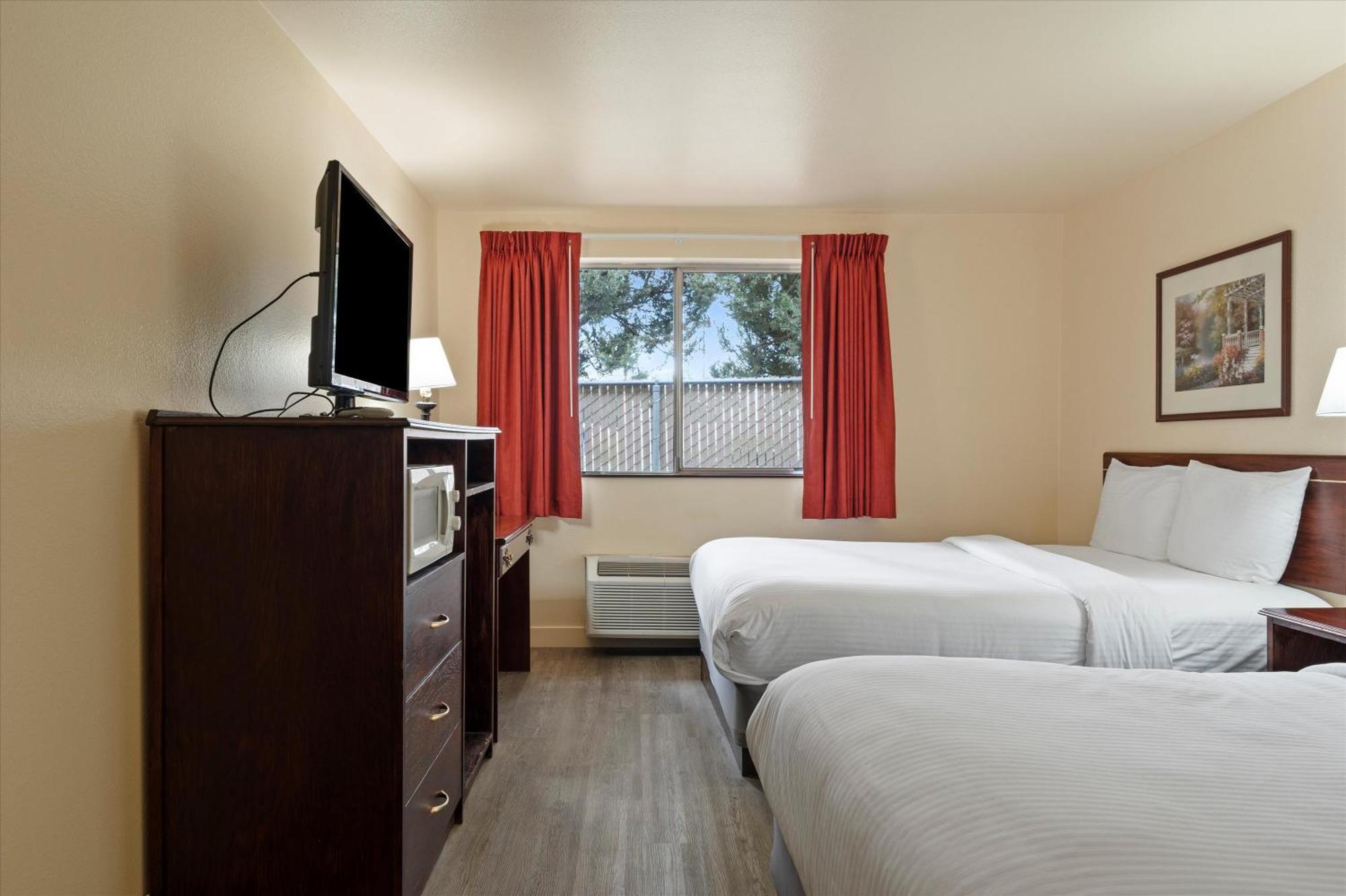 Quincy Inn And Suites 외부 사진