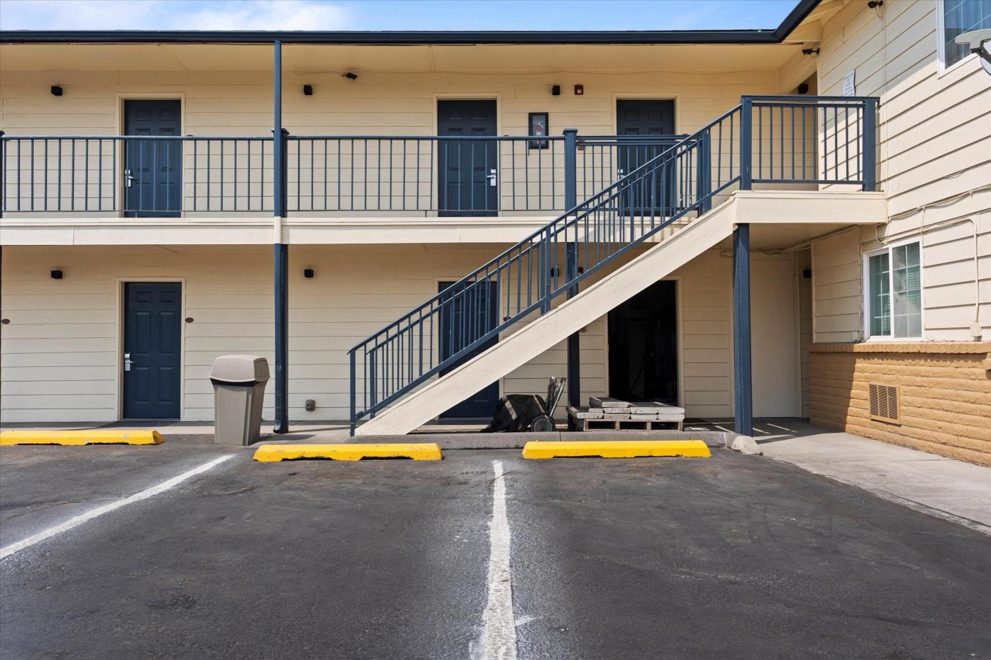 Quincy Inn And Suites 외부 사진