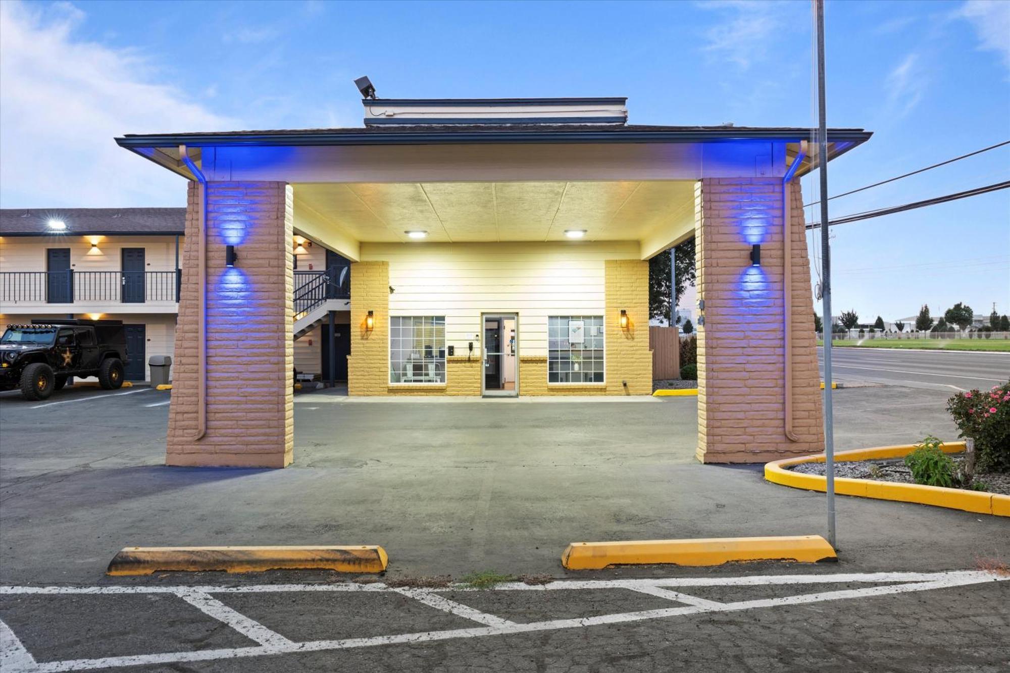 Quincy Inn And Suites 외부 사진