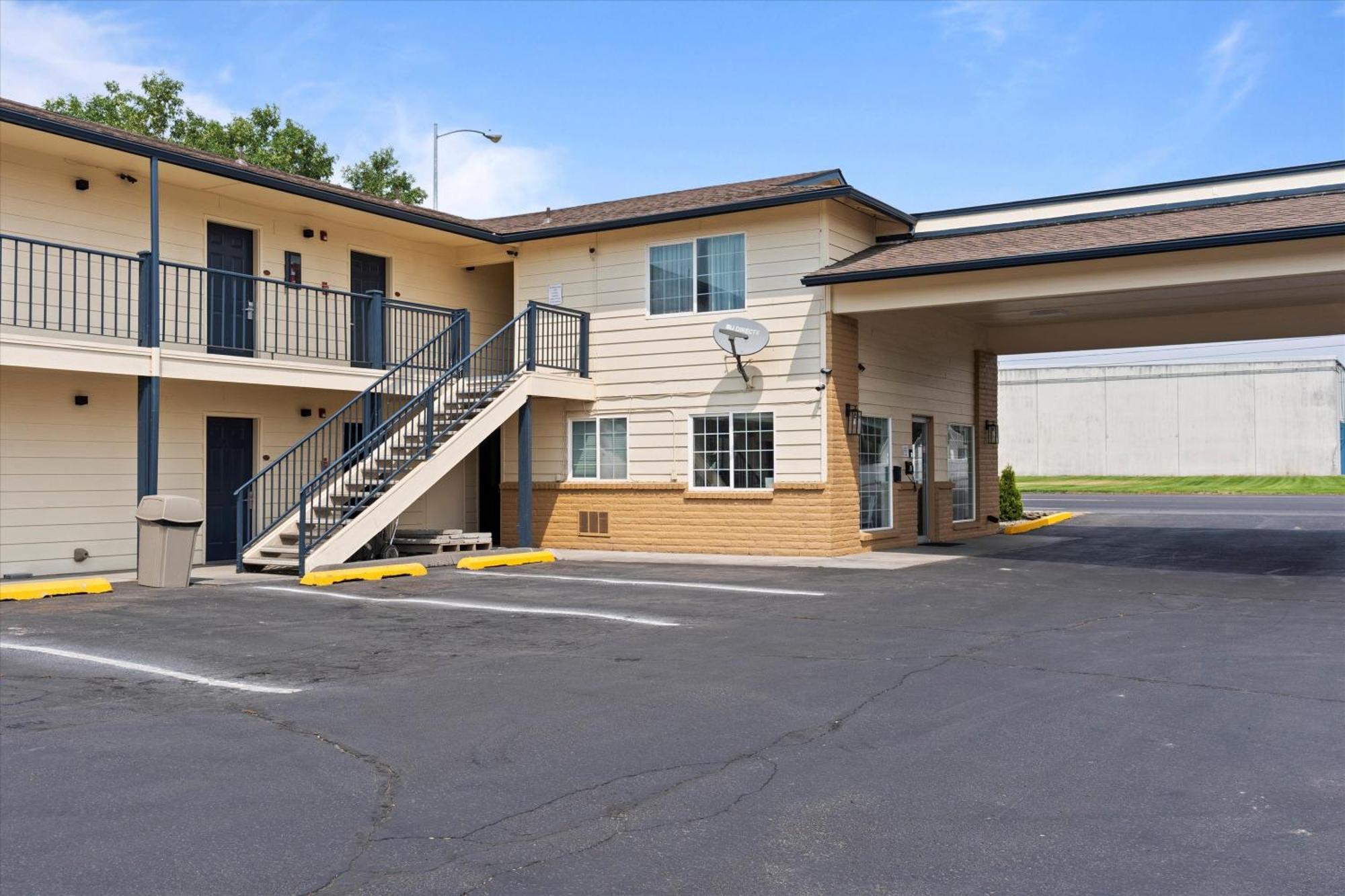 Quincy Inn And Suites 외부 사진