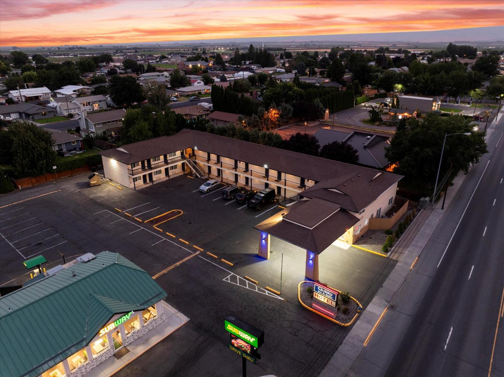 Quincy Inn And Suites 외부 사진