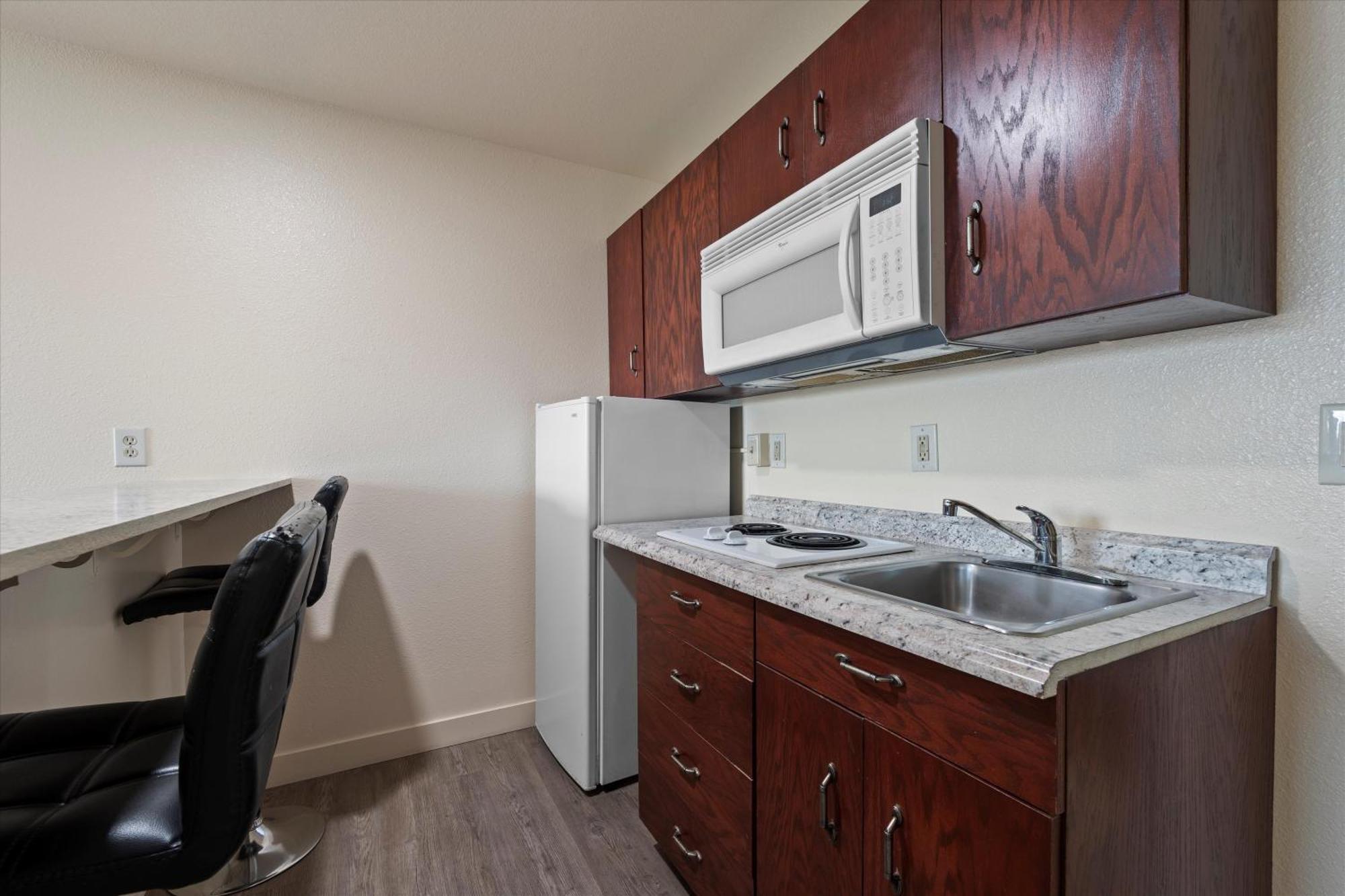 Quincy Inn And Suites 외부 사진