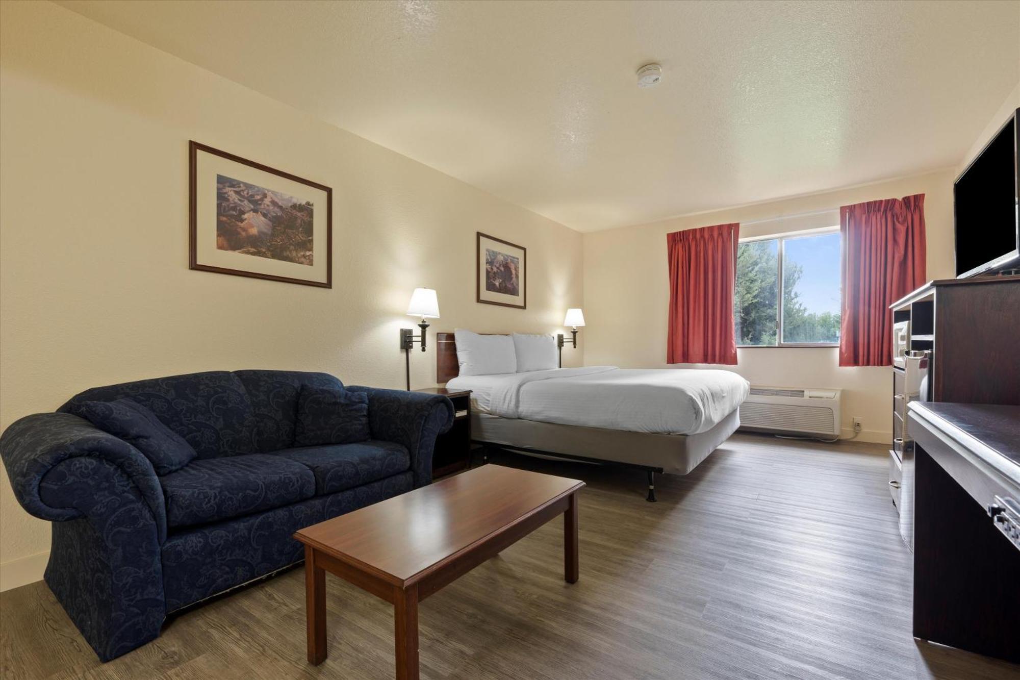 Quincy Inn And Suites 외부 사진