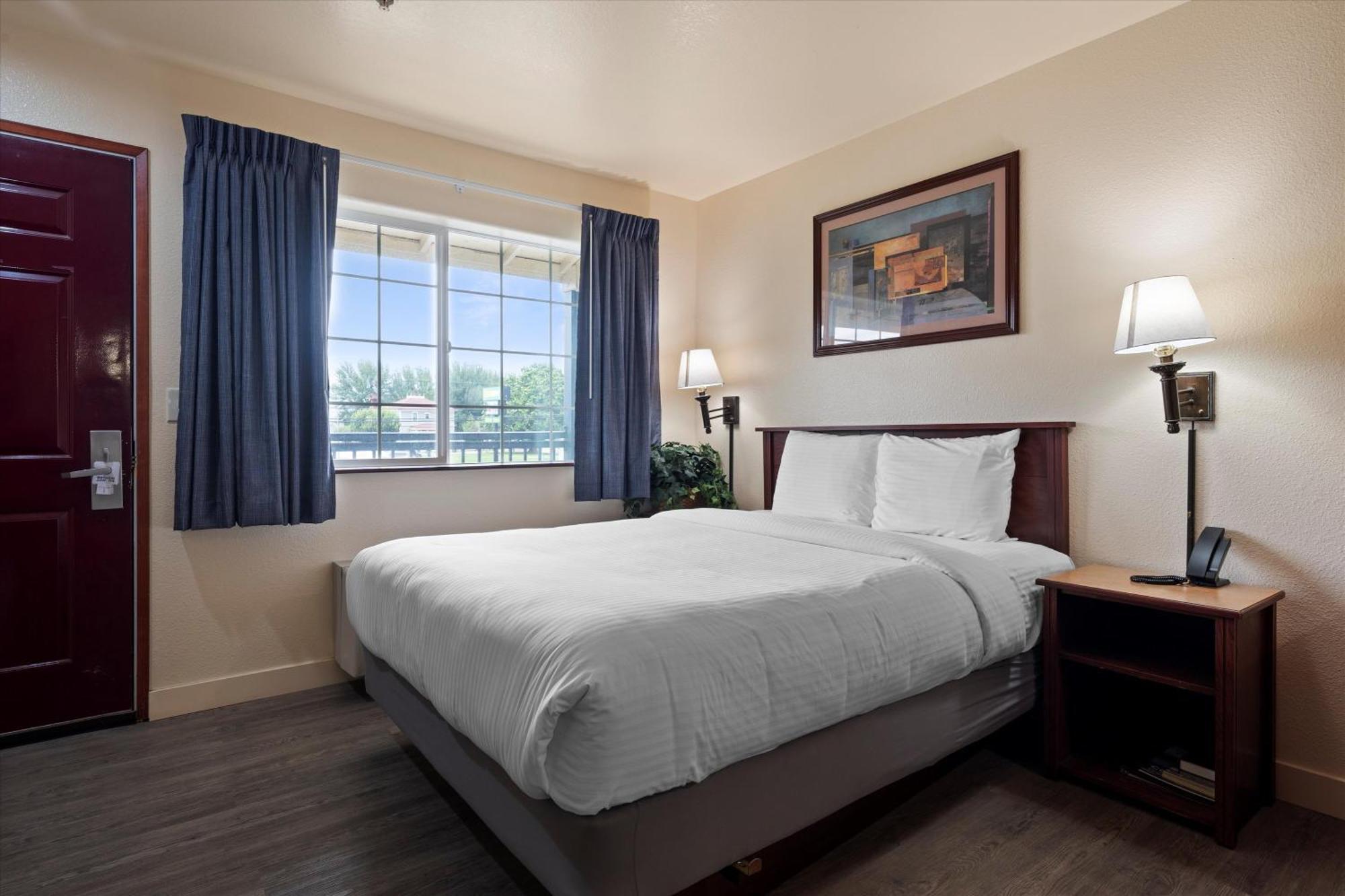 Quincy Inn And Suites 외부 사진