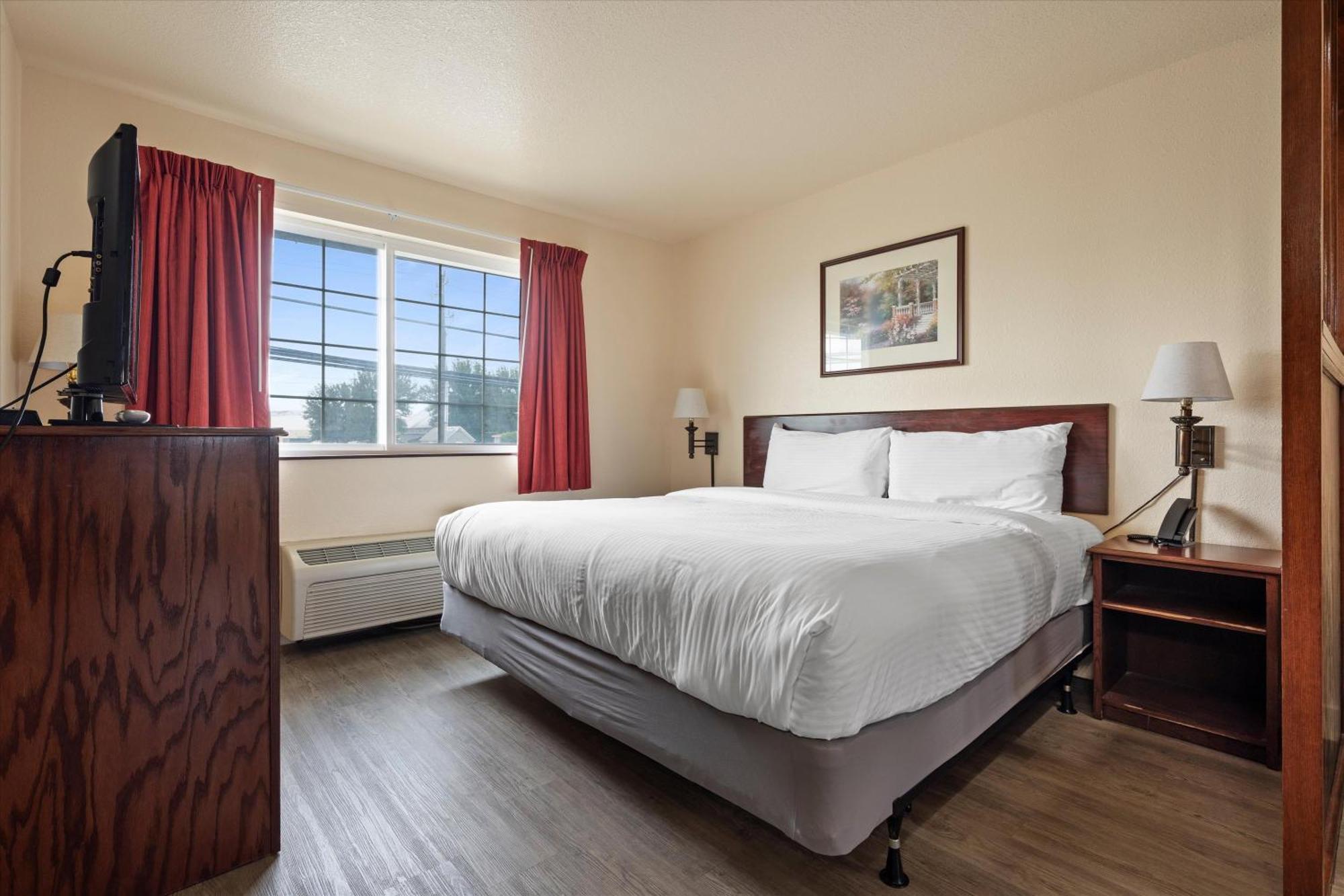 Quincy Inn And Suites 외부 사진